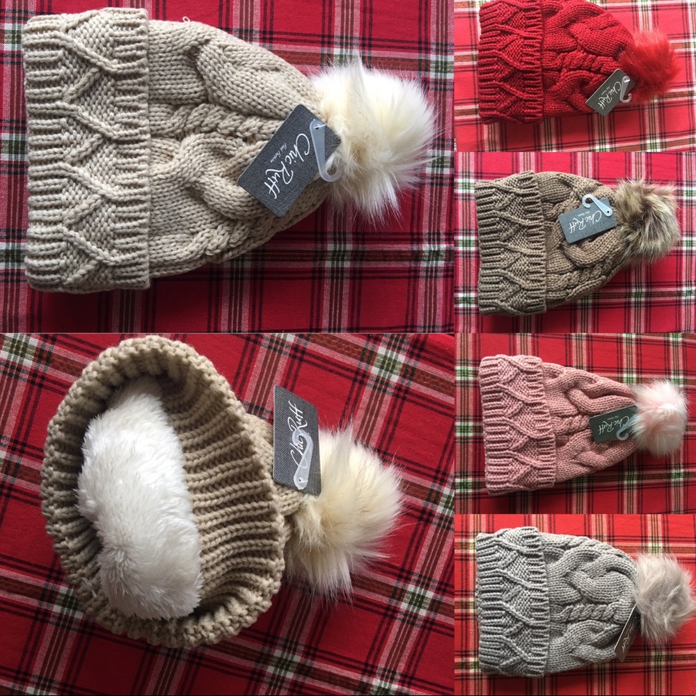 ❄️ Super Cozy Pom Pom Beanie ❄️